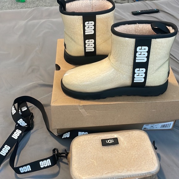 UGG Classic Clear Mini
